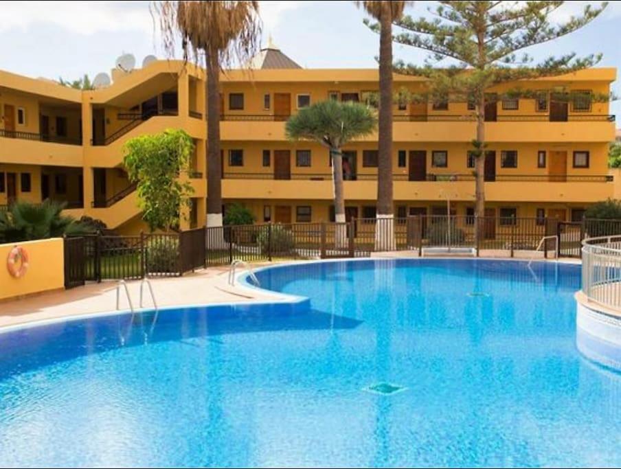 ארונה Studio In Torres Del Sol Griffin Near The Beach מראה חיצוני תמונה